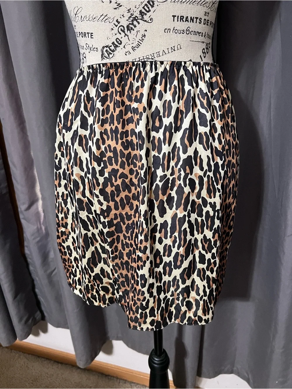 VTG Vanity Fair Leopard Print Half Slip Skirt Sz L 18 Made in USA Animal Print